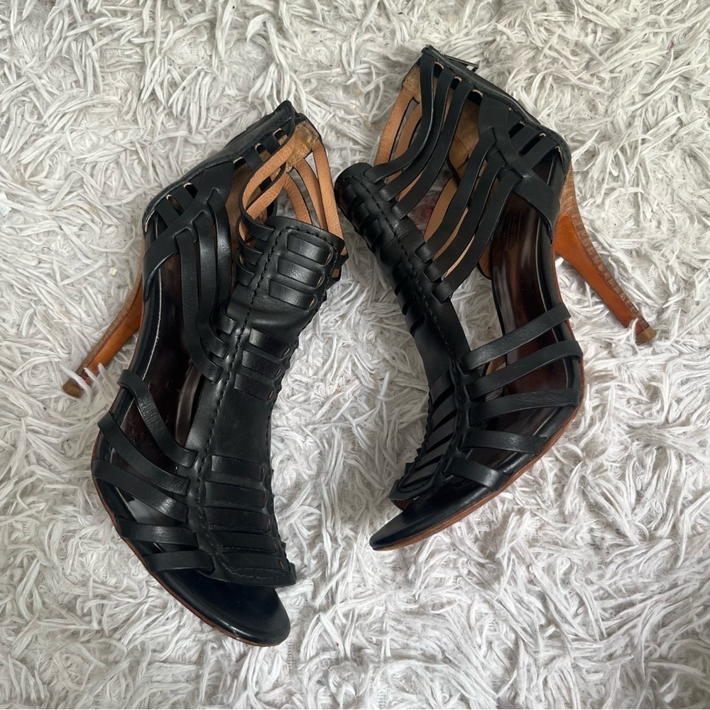 Coach Lucy Balck Gladiator Stilletto Heels Size 7B - Picture 8 of 16